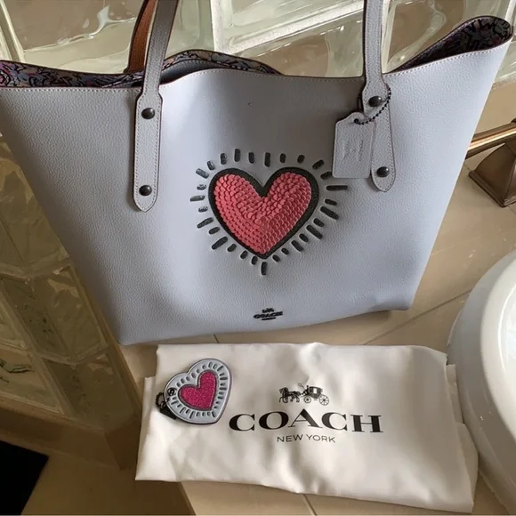 Coach Keith Haring Ice Blue Tote Bag with Pink Sequin Heart New Bag Never Used - Picture 10 of 11